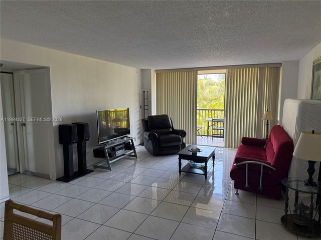 20335 W Country Club Drive 206, Aventura, FL 33180