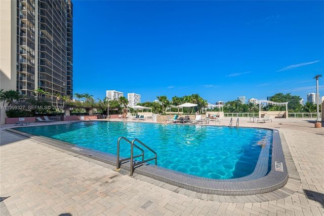 20335 W Country Club Drive 206, Aventura, FL 33180