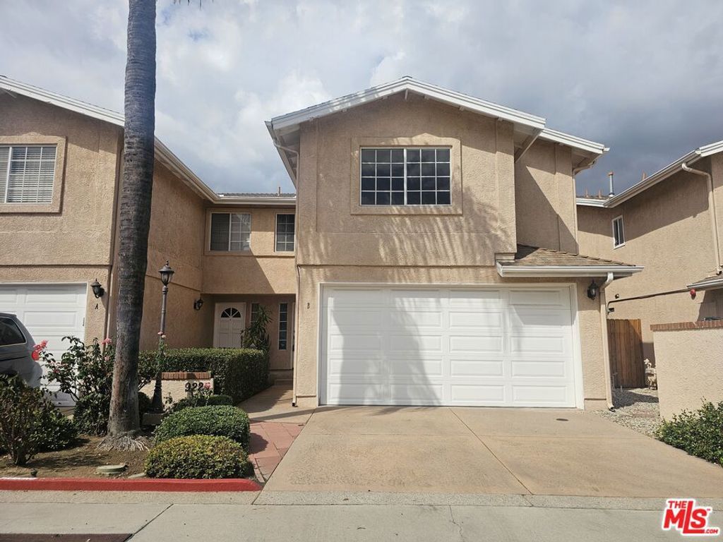 9225 Cedros Avenue B, Panorama City, CA 91402