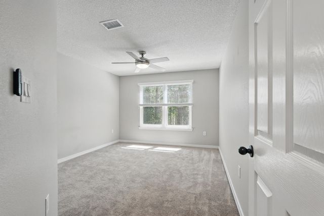 1004 Freeport Court, Mary Esther, FL 32569