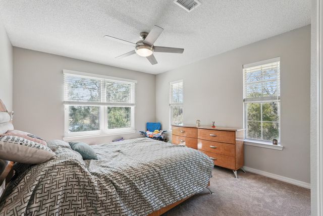 1004 Freeport Court, Mary Esther, FL 32569