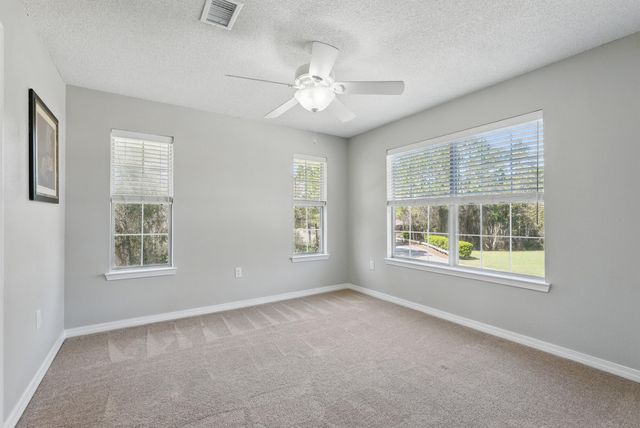 1004 Freeport Court, Mary Esther, FL 32569