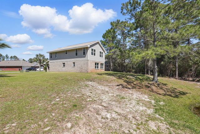1004 Freeport Court, Mary Esther, FL 32569