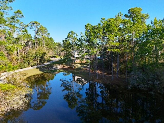 1004 Freeport Court, Mary Esther, FL 32569