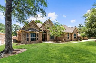 414 Garrett Drive, Magnolia, TX 77354