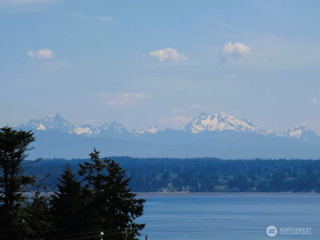 1497 Thompson Drive, Camano Island, WA 98282