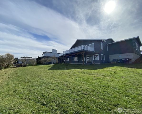 1497 Thompson Drive, Camano Island, WA 98282