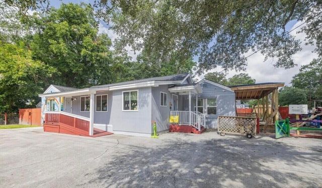 24 Sycamore Avenue, Charleston, SC 29407