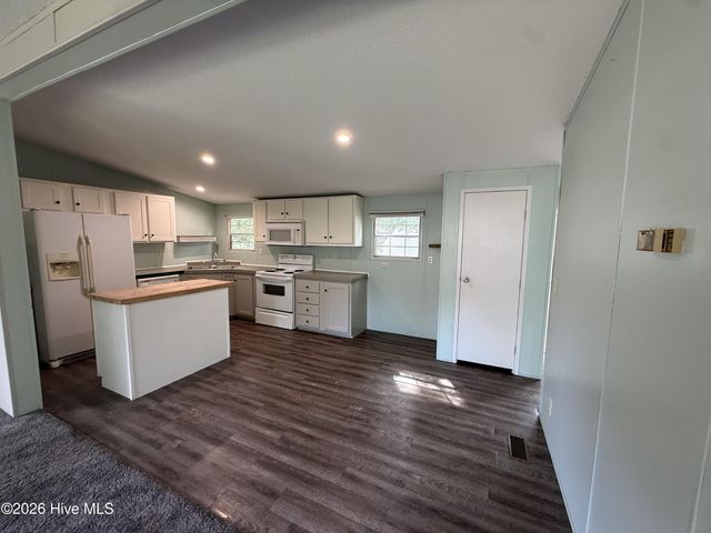 907 Kontiki Court, Hampstead, NC 28443