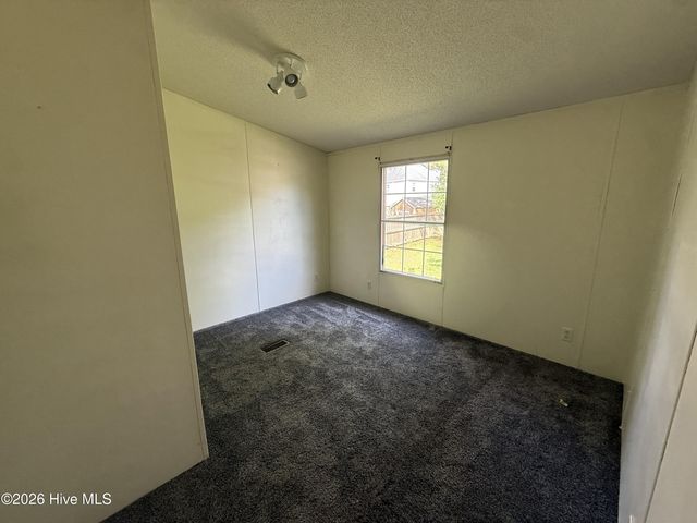 907 Kontiki Court, Hampstead, NC 28443