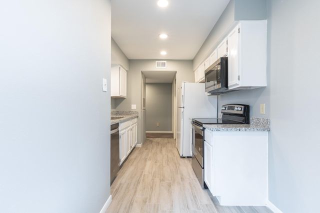 14600 Fonmeadow Drive 607, Houston, TX 77035