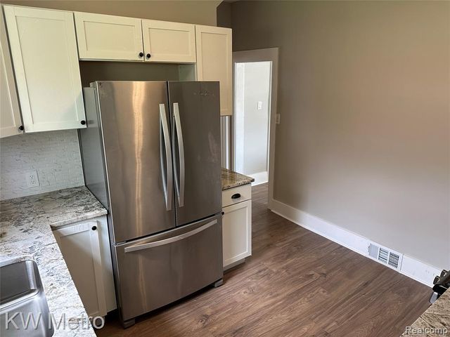 3289 W Northwestern Street, Detroit, MI 48206