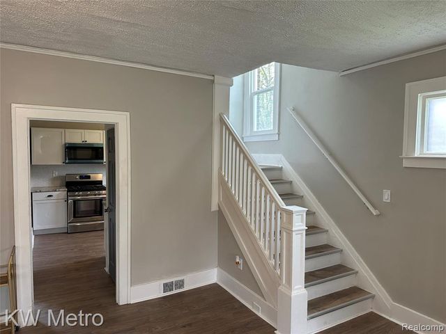 3289 W Northwestern Street, Detroit, MI 48206