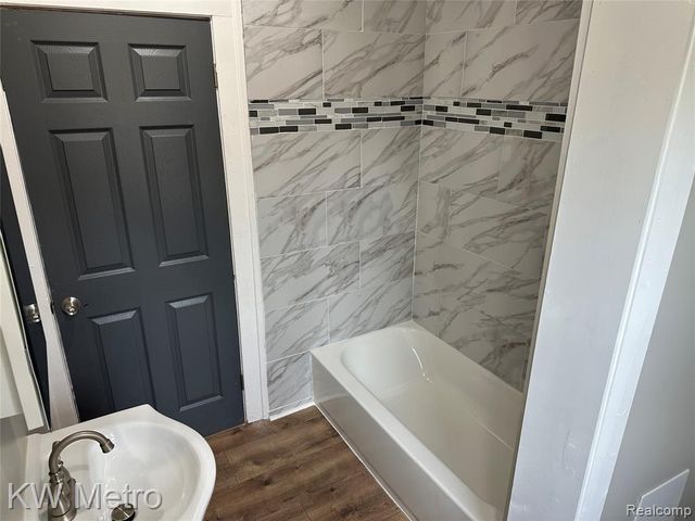 3289 W Northwestern Street, Detroit, MI 48206