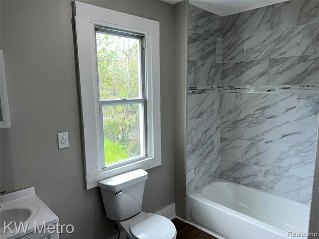 3289 W Northwestern Street, Detroit, MI 48206
