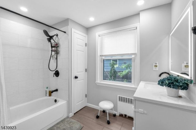 958 Leland Ave, Plainfield City, NJ 07062