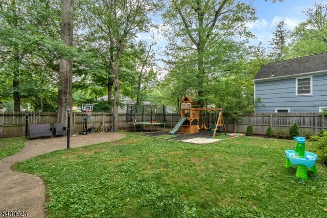 958 Leland Ave, Plainfield City, NJ 07062