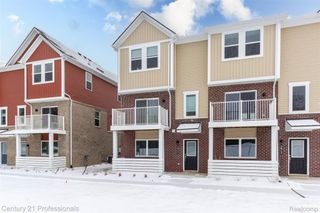 4825 Parkside Lane, Troy, MI 48085