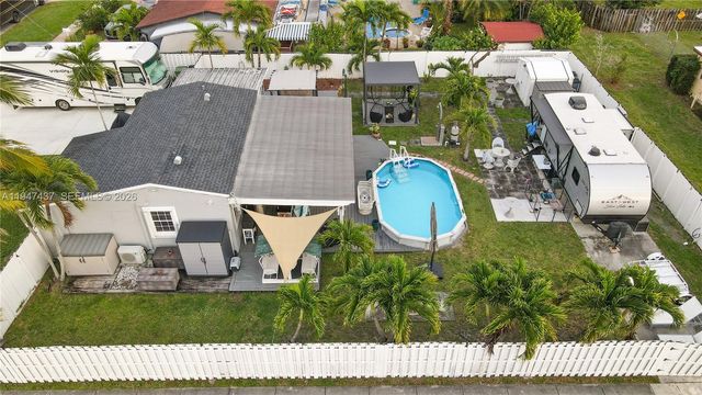 117 SW 6th St, Hallandale Beach, FL 33009