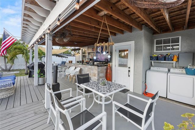 117 SW 6th St, Hallandale Beach, FL 33009