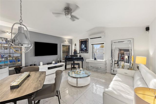 117 SW 6th St, Hallandale Beach, FL 33009