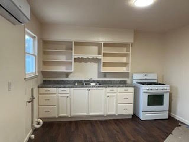 3576 Regal Road, Fort Worth, TX 76111