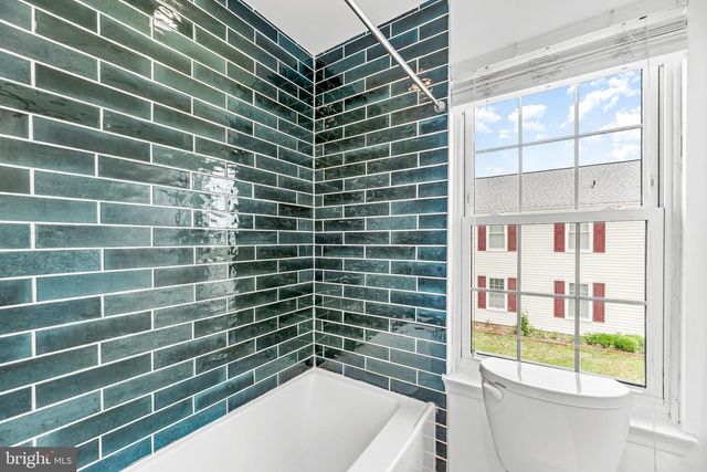 2460 YARMOUTH LN, Crofton, MD 21114