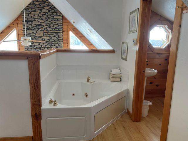 529 Beach Road, Pittsburg, NH 03592