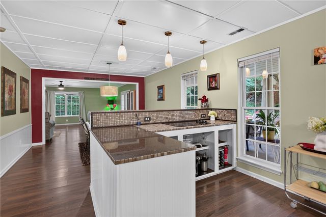 229 Cub Cove Drive, Walhalla, SC 29691