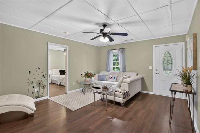 229 Cub Cove Drive, Walhalla, SC 29691