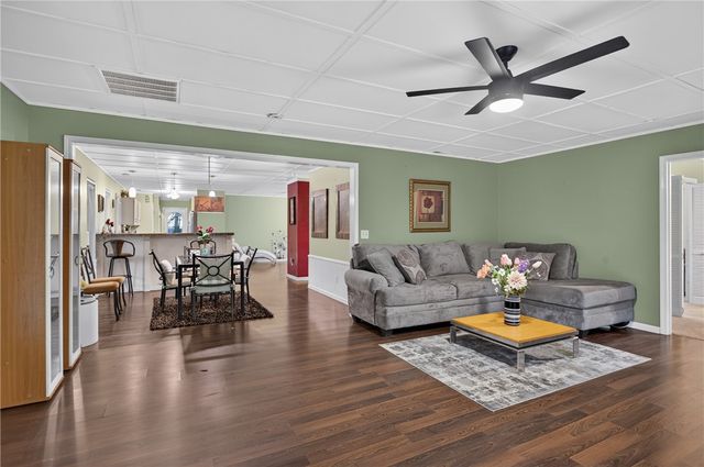 229 Cub Cove Drive, Walhalla, SC 29691