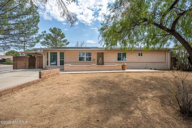 925 Delta Drive, Las Cruces, NM 88001
