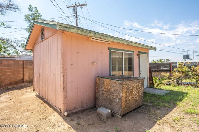 925 Delta Drive, Las Cruces, NM 88001
