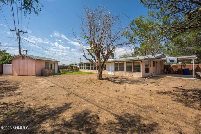 925 Delta Drive, Las Cruces, NM 88001