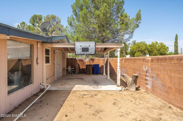 925 Delta Drive, Las Cruces, NM 88001