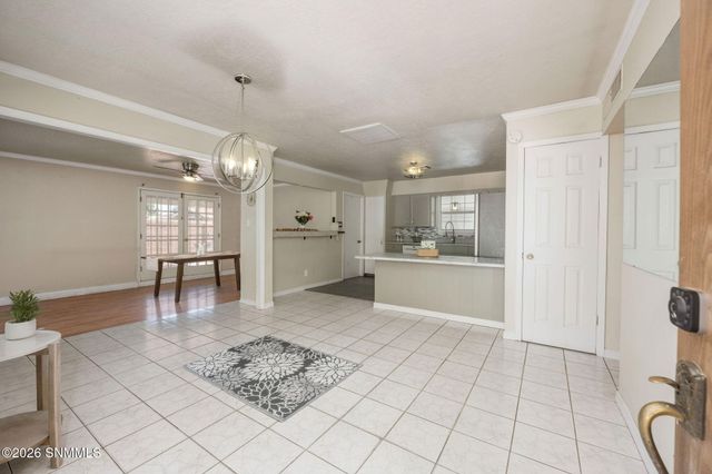 925 Delta Drive, Las Cruces, NM 88001