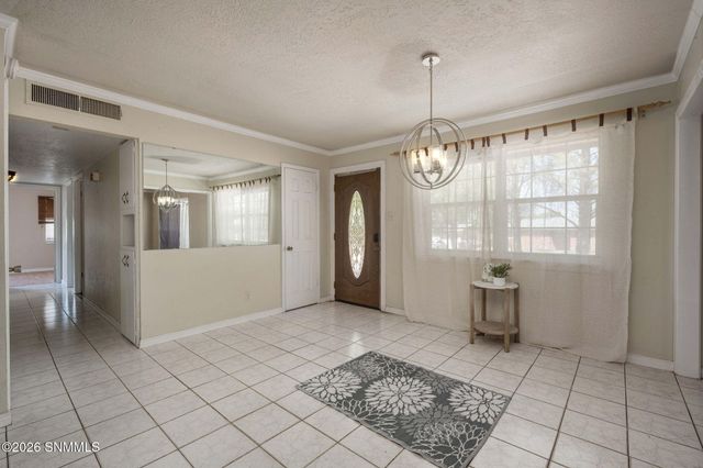 925 Delta Drive, Las Cruces, NM 88001