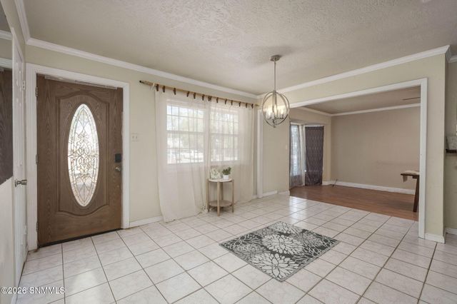 925 Delta Drive, Las Cruces, NM 88001