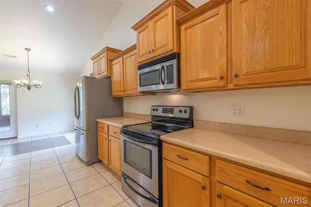 205 County Road 445, Poplar Bluff, MO 63901