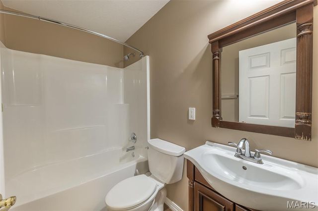 205 County Road 445, Poplar Bluff, MO 63901
