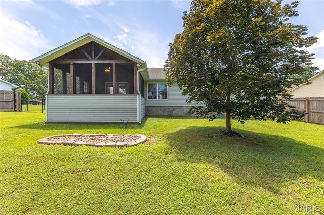 205 County Road 445, Poplar Bluff, MO 63901