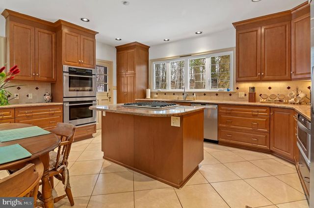 7 CAVESWOOD LN, Owings Mills, MD 21117