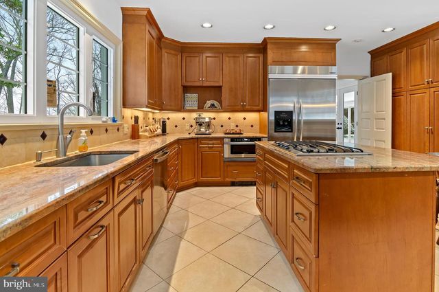 7 CAVESWOOD LN, Owings Mills, MD 21117