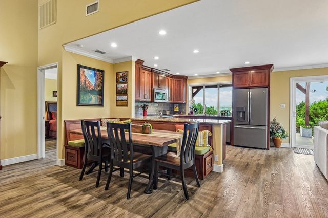 260 Timber Oak Rd, Kerrville, TX 78028