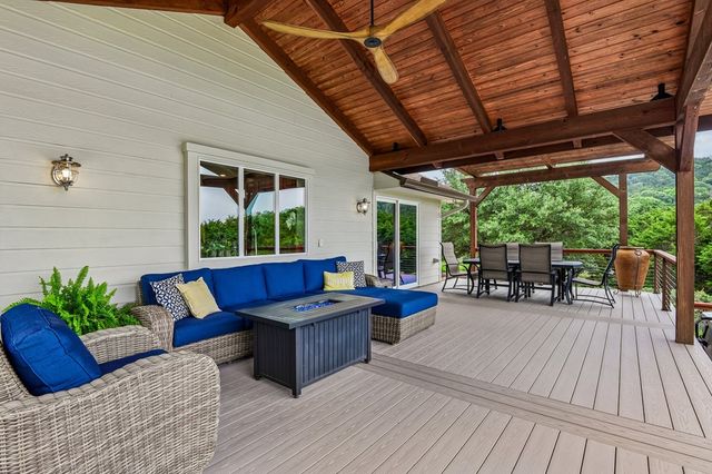 260 Timber Oak Rd, Kerrville, TX 78028