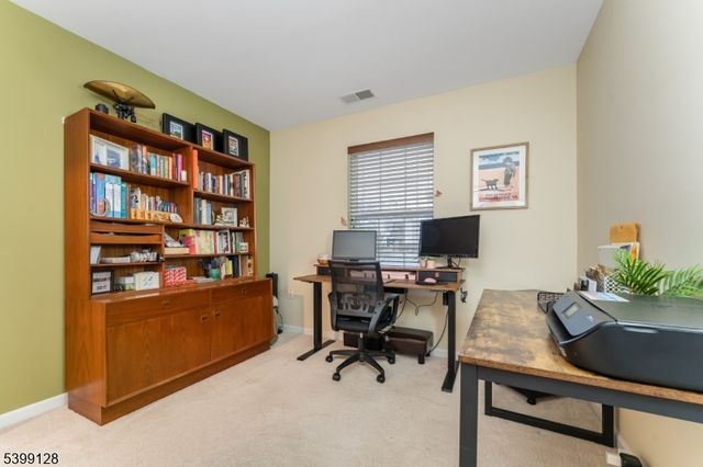 52 Overlook Dr, Lopatcong Twp., NJ 08886