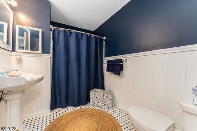 52 Overlook Dr, Lopatcong Twp., NJ 08886