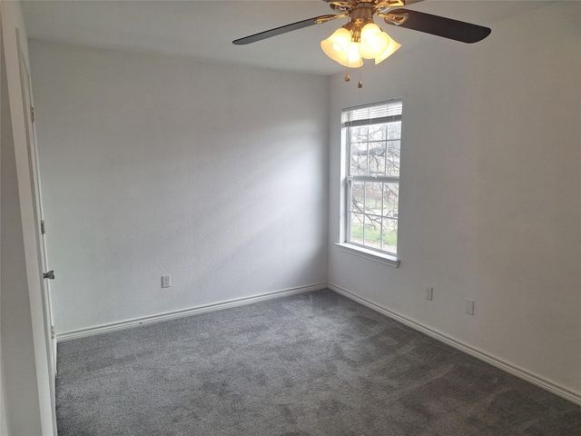 2621 Lee Avenue B, Fort Worth, TX 76164