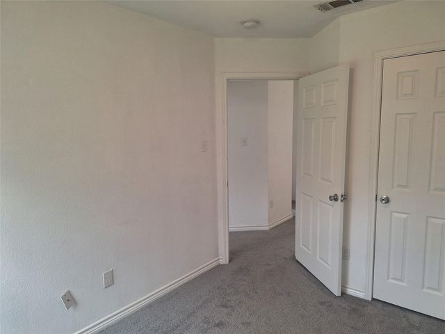 2621 Lee Avenue B, Fort Worth, TX 76164
