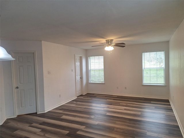 2621 Lee Avenue B, Fort Worth, TX 76164